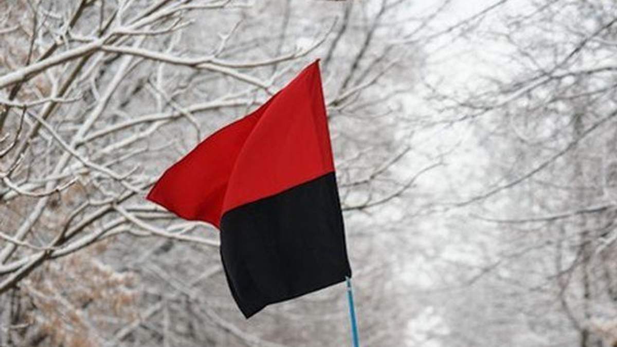 Біля ЦВК "беркутівці" оточили мітингувальників - Київ