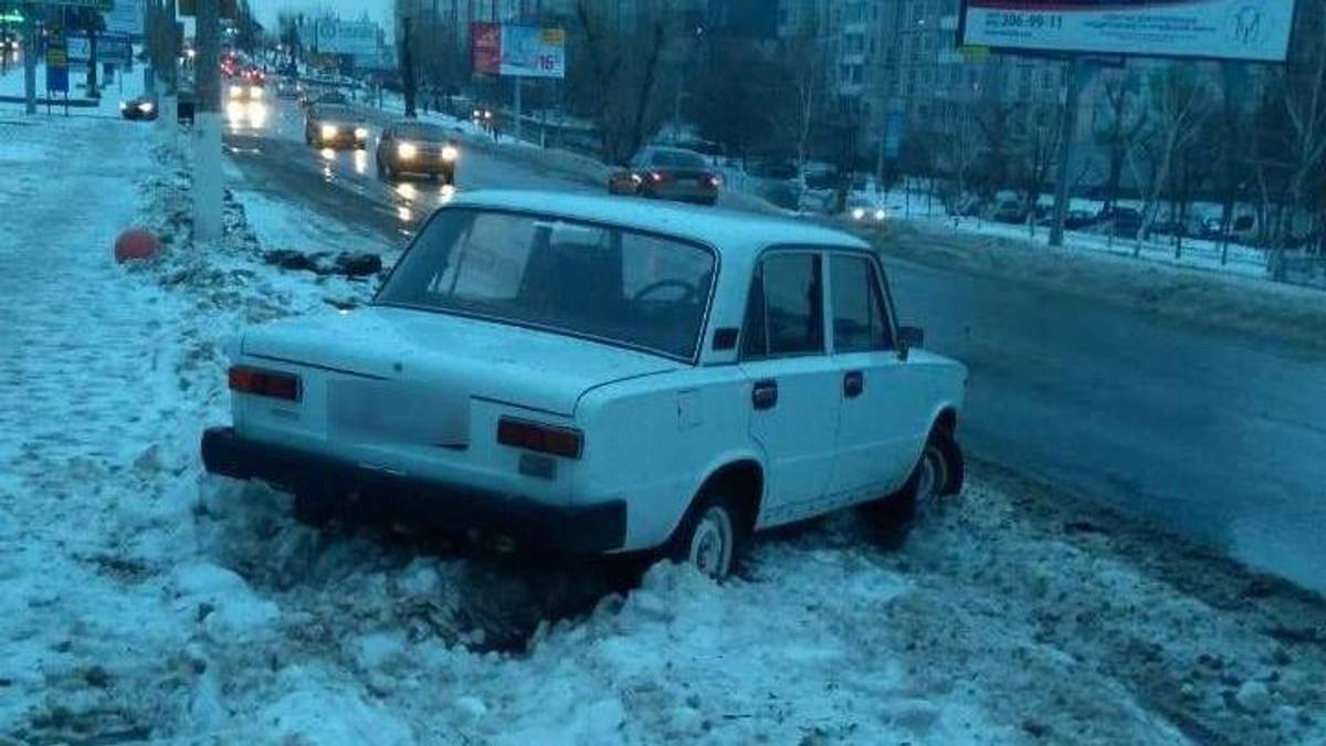 На Київщині двоє неповнолітніх за ніч викрали дві автівки На Київщині двоє неповнолітніх за ніч викрали дві автівки