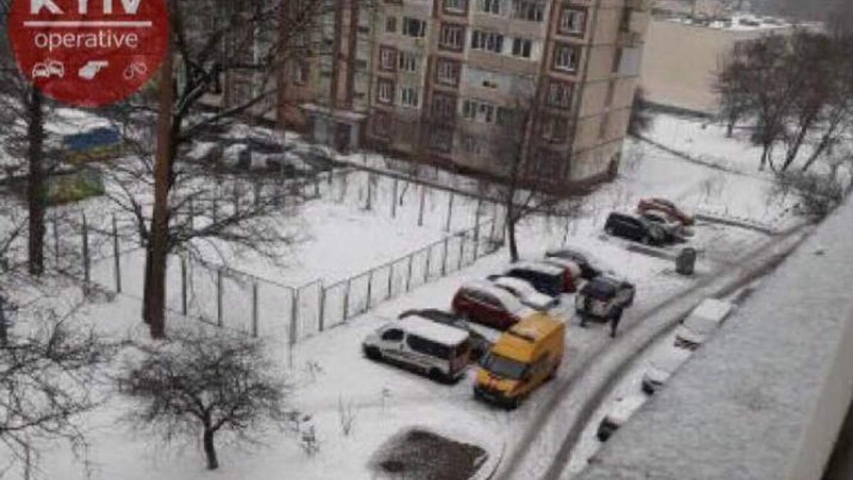 Мешканець погрожує підірвати будинок у Києві Мешканець погрожує підірвати будинок у Києві
