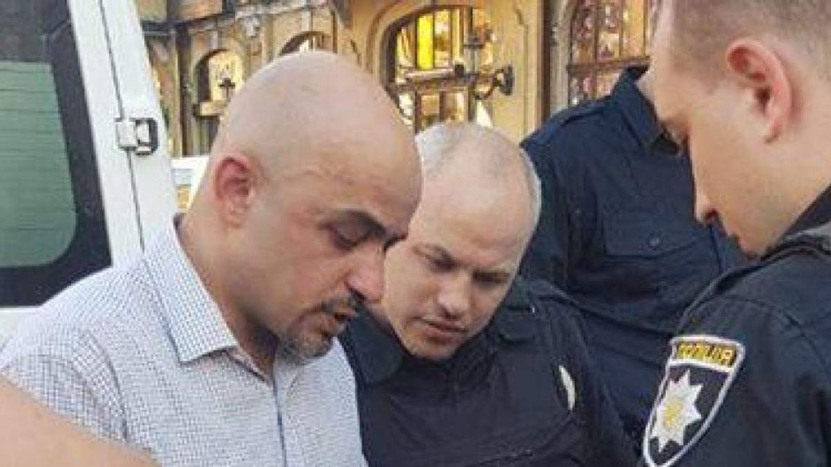 Найєм розповів, де перебуває нападник, який зламав йому щелепу Найєм розповів, де перебуває нападник, який зламав йому щелепу