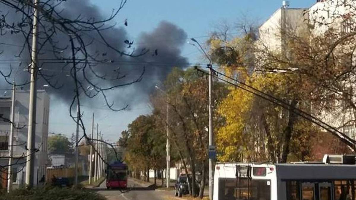 В Киеве на местном заводе произошел пожар В Киеве на местном заводе произошел пожар