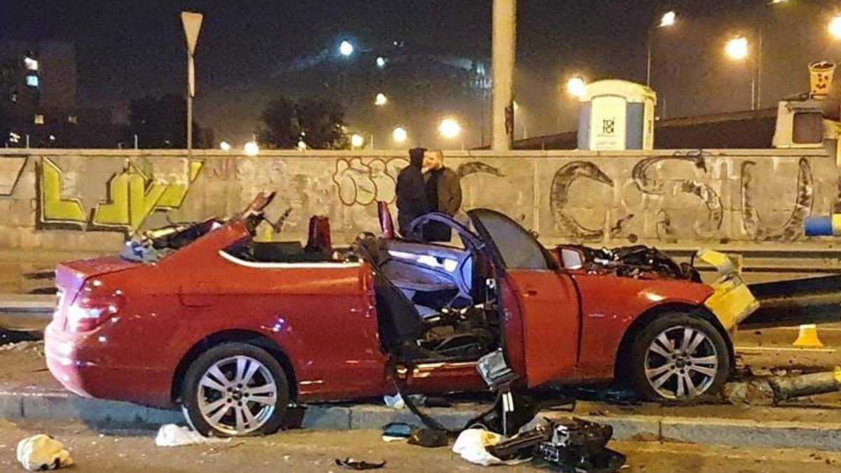 В Киеве произошло еще одно смертельное ДТП В Киеве произошло еще одно смертельное ДТП