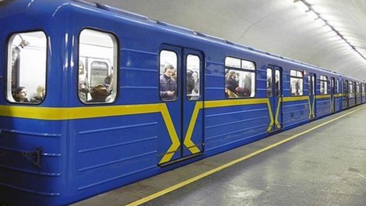 В киевском метро появились банковские терминалы В киевском метро появились банковские терминалы