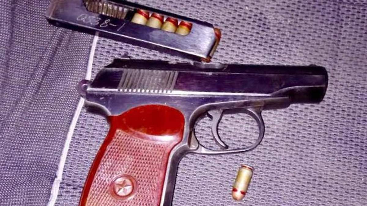 В Киеве подполковник СБУ устроил стрельбу, а затем похитил авто у таксиста: фото В Киеве подполковник СБУ устроил стрельбу, а затем похитил авто у таксиста: фото