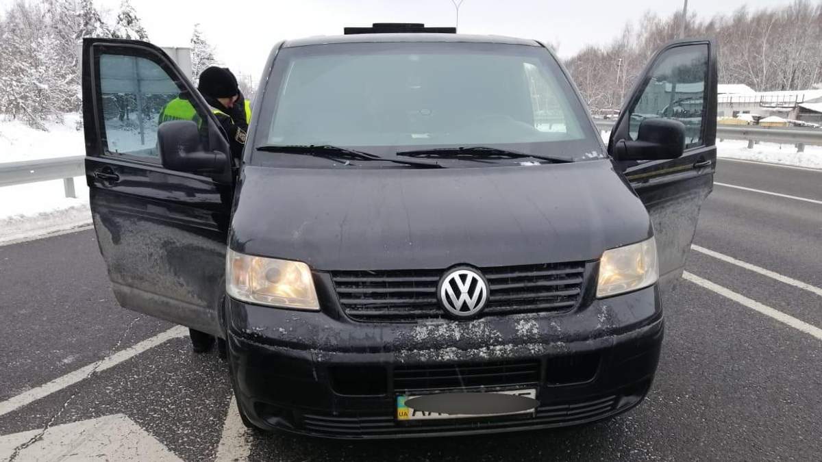 Полиция спасла похищенного мужчину под Киевом Полиция спасла похищенного мужчину под Киевом