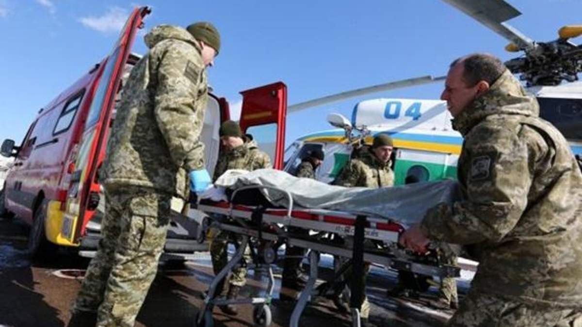 До Києва привезли багато важкопоранених військових з Донбасу До Києва привезли багато важкопоранених військових з Донбасу