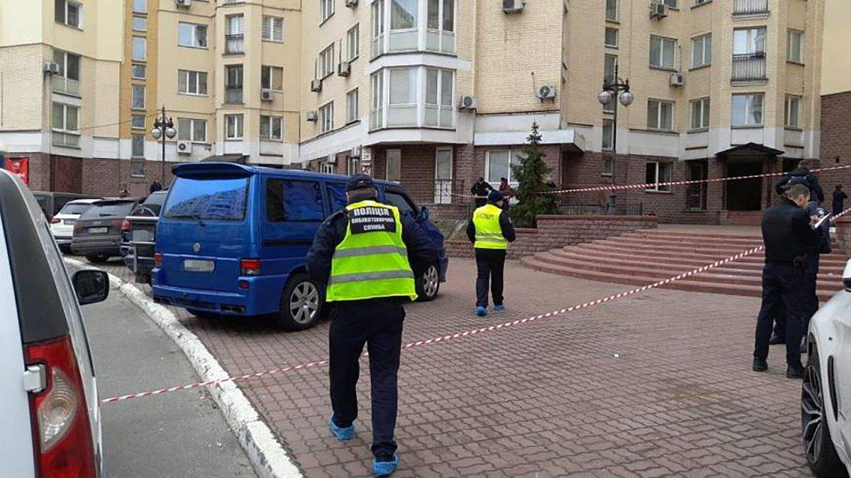 У Києві на Оболоні вибухнув автомобіль У Києві на Оболоні вибухнув автомобіль