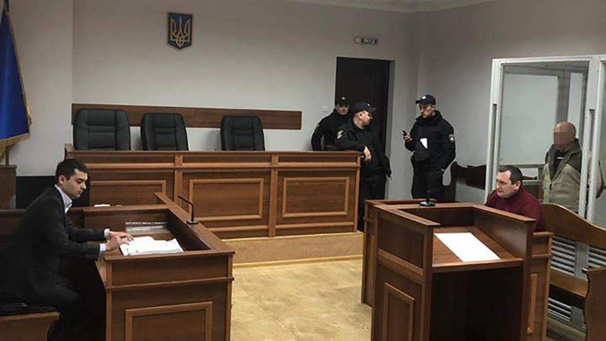 Суд избрал меру пресечения подозреваемым в убийстве ювелира Киселева Суд избрал меру пресечения подозреваемым в убийстве ювелира Киселева