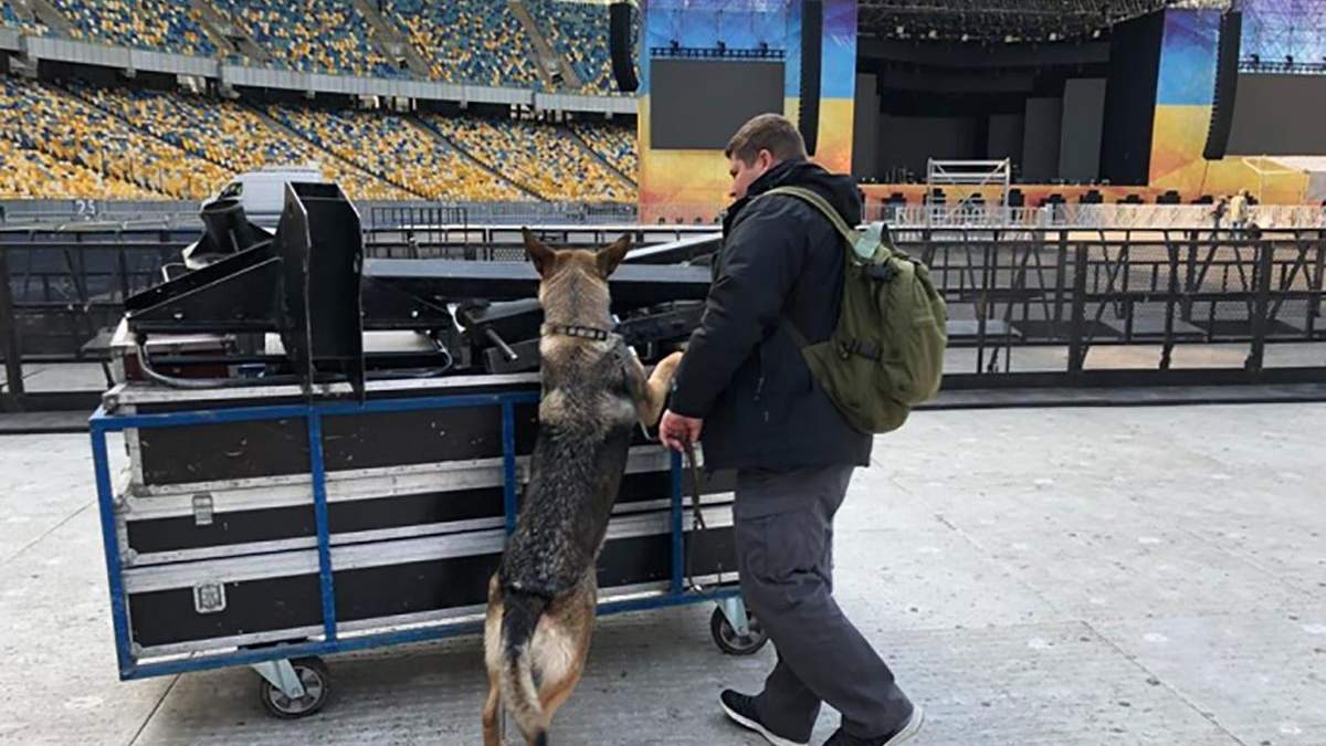 Що зараз відбувається на "Олімпійському" Що зараз відбувається на "Олімпійському"