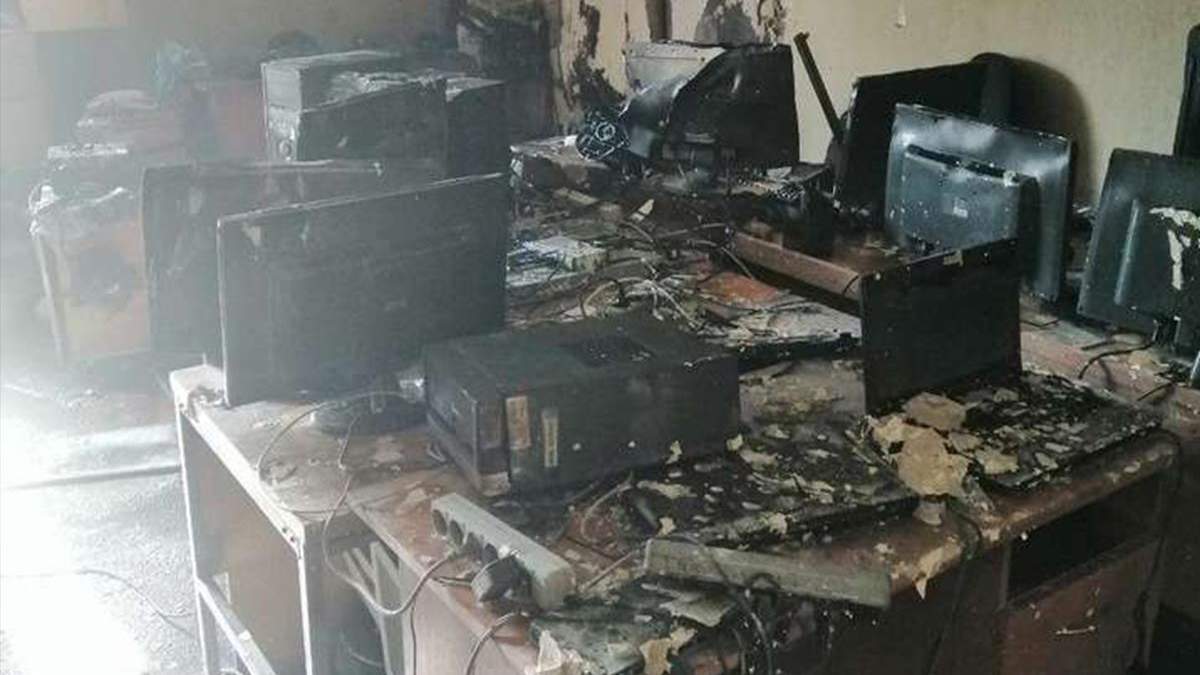 Раптово пожежа спалахнула у Міністерстві освіти і науки Раптово пожежа спалахнула у Міністерстві освіти і науки