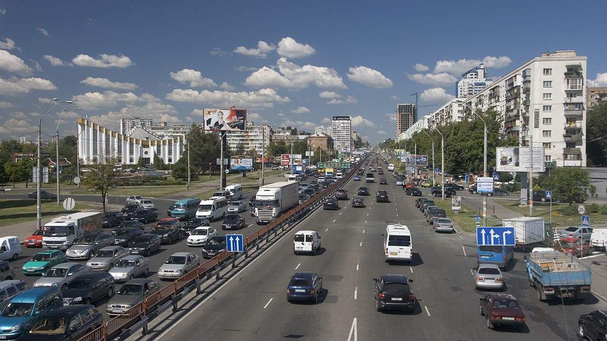 На проспекте Свободы в Киеве нашли тело мужчины На проспекте Свободы в Киеве нашли тело мужчины