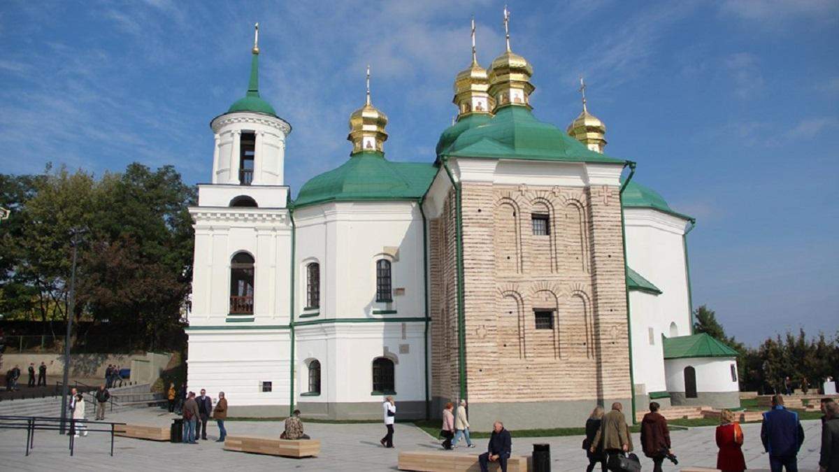 Церква Спаса на Берестові Церква Спаса на Берестові