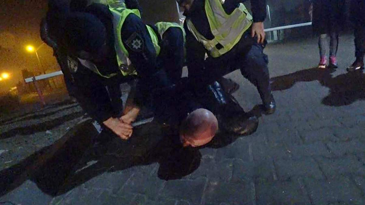 Патрульні затримали п'яного ексглаву ДАІ Єршова Патрульні затримали п'яного ексглаву ДАІ Єршова