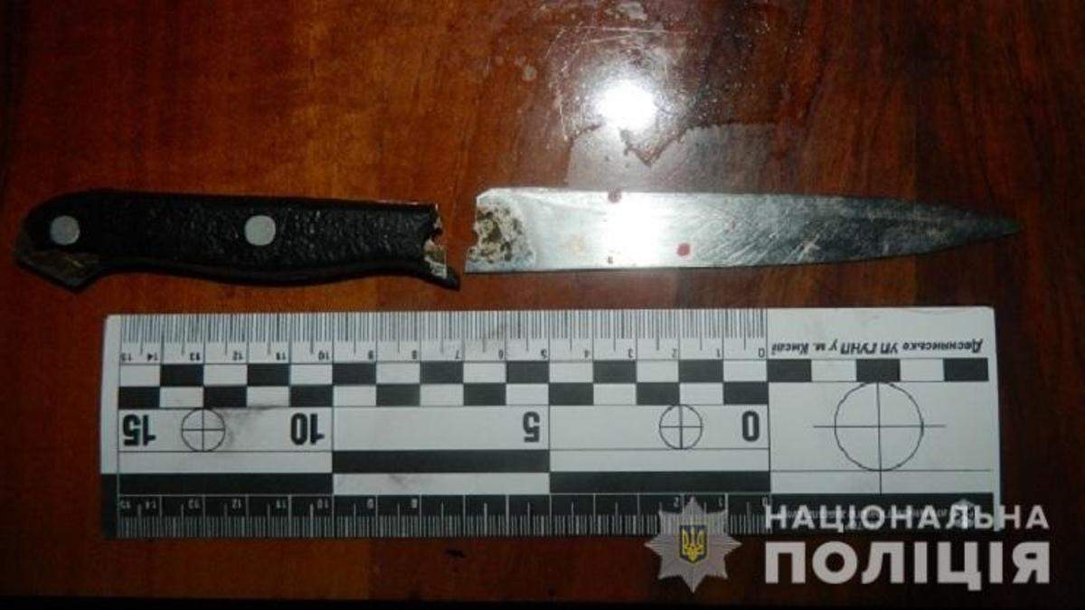 Сестра вдарила брата ножем – чоловік у лікарні Сестра вдарила брата ножем – чоловік у лікарні