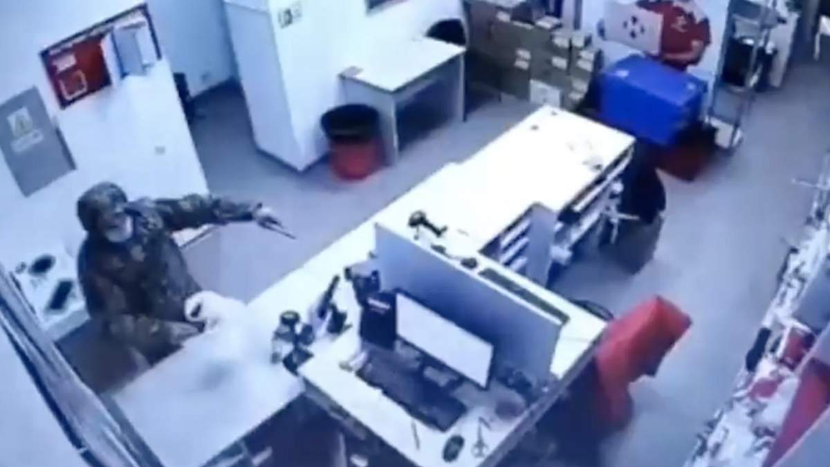 Ограбление отделения Новой почты в Киеве Ограбление отделения Новой почты в Киеве