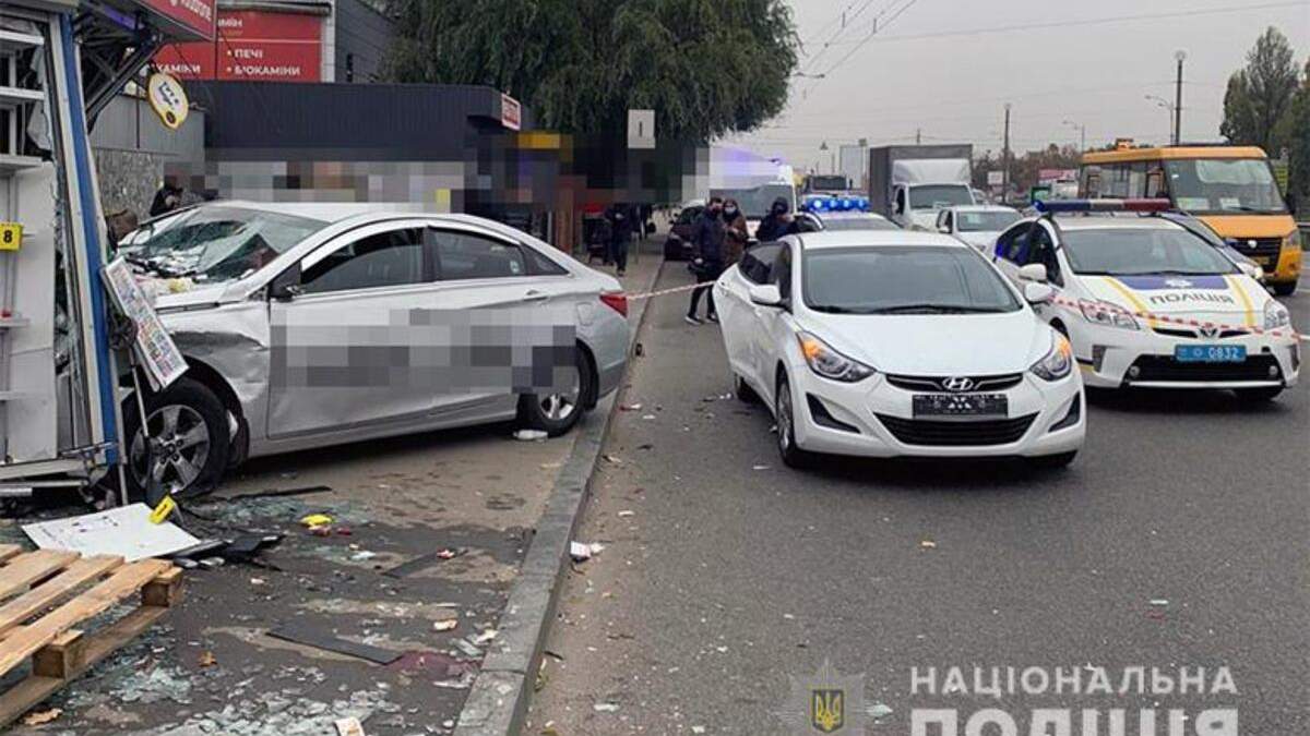 Водія Uber який в'їхав у зупинку в Києві затримали: що йому загрожує Водія Uber який в'їхав у зупинку в Києві затримали: що йому загрожує