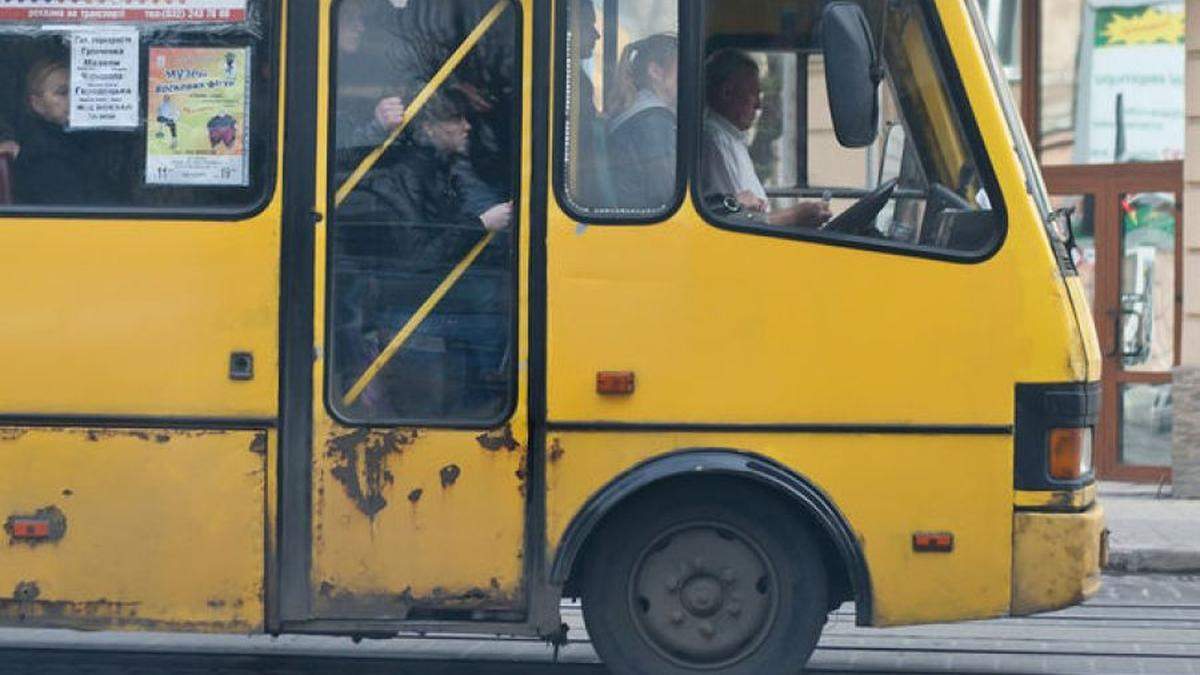 Проїзд у маршрутках Києва можуть підвищити до 15 гривень Проїзд у маршрутках Києва можуть підвищити до 15 гривень