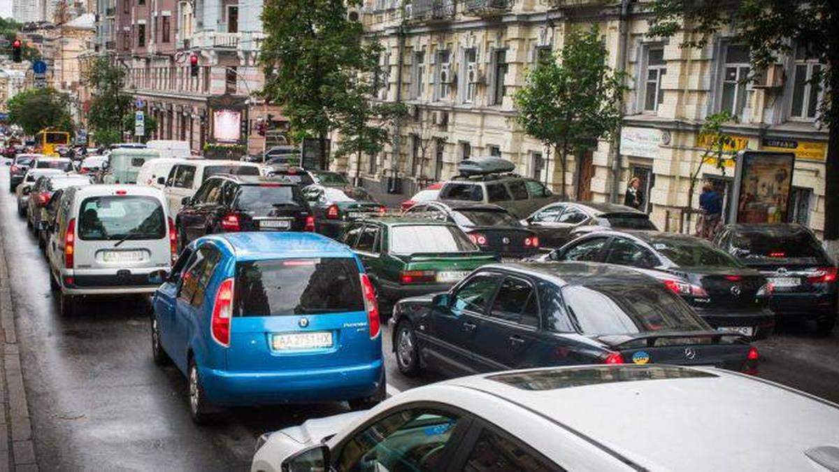 Затори 27 січня: де важко проїхати у Києві у години пік - Київ Затори 27 січня: де важко проїхати у Києві у години пік - Київ
