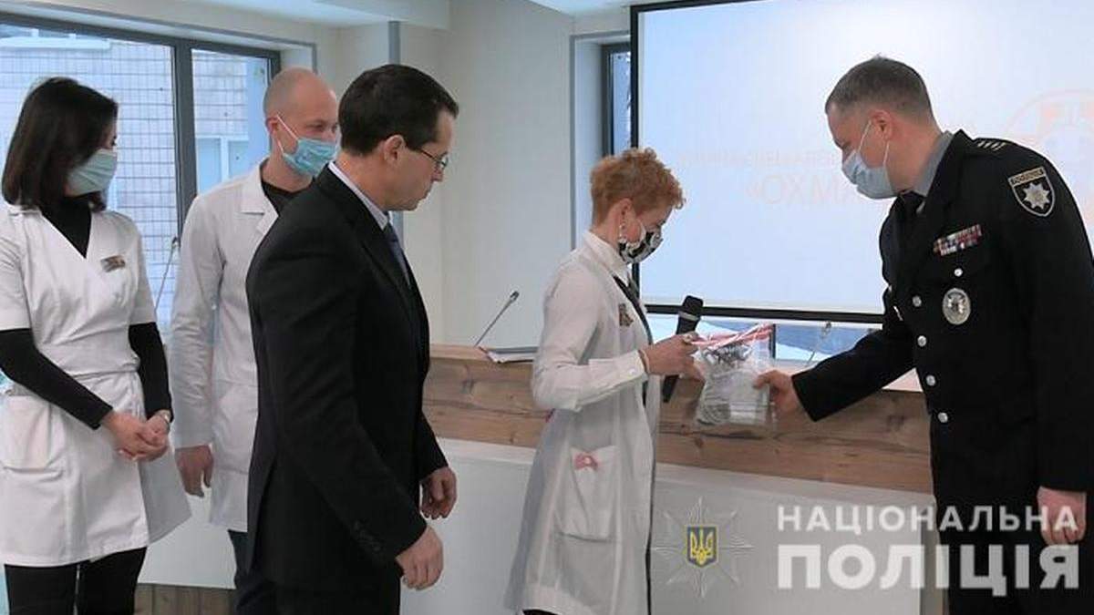 У Києві поліція затримала чоловіка за крадіжку обладнання з Охматдиту У Києві поліція затримала чоловіка за крадіжку обладнання з Охматдиту