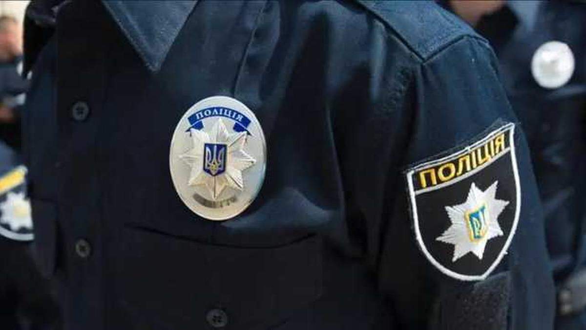 У Києві менеджер Держрезерву зарізався канцелярським ножем У Києві менеджер Держрезерву зарізався канцелярським ножем