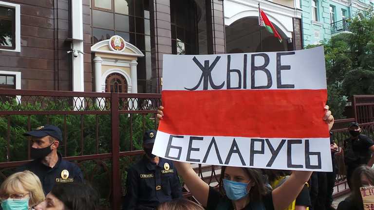 Киев покидают украинцы Киев покидают украинцы